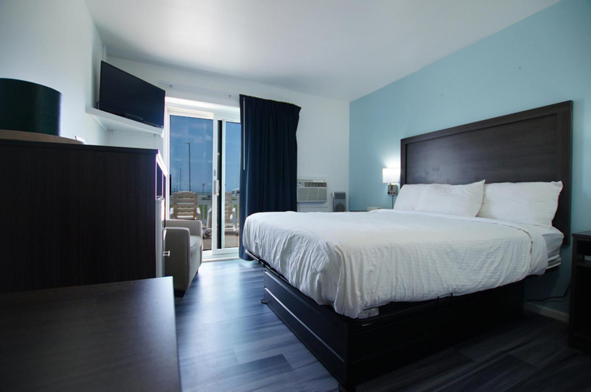 Snyders Shoreline Inn Лудингтон Экстерьер фото
