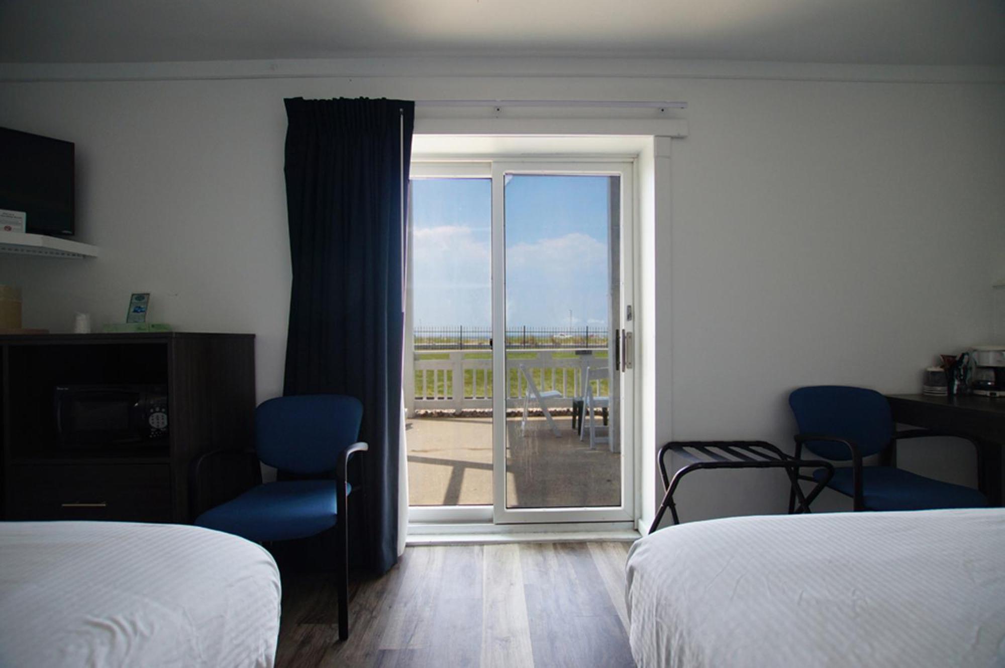 Snyders Shoreline Inn Лудингтон Экстерьер фото