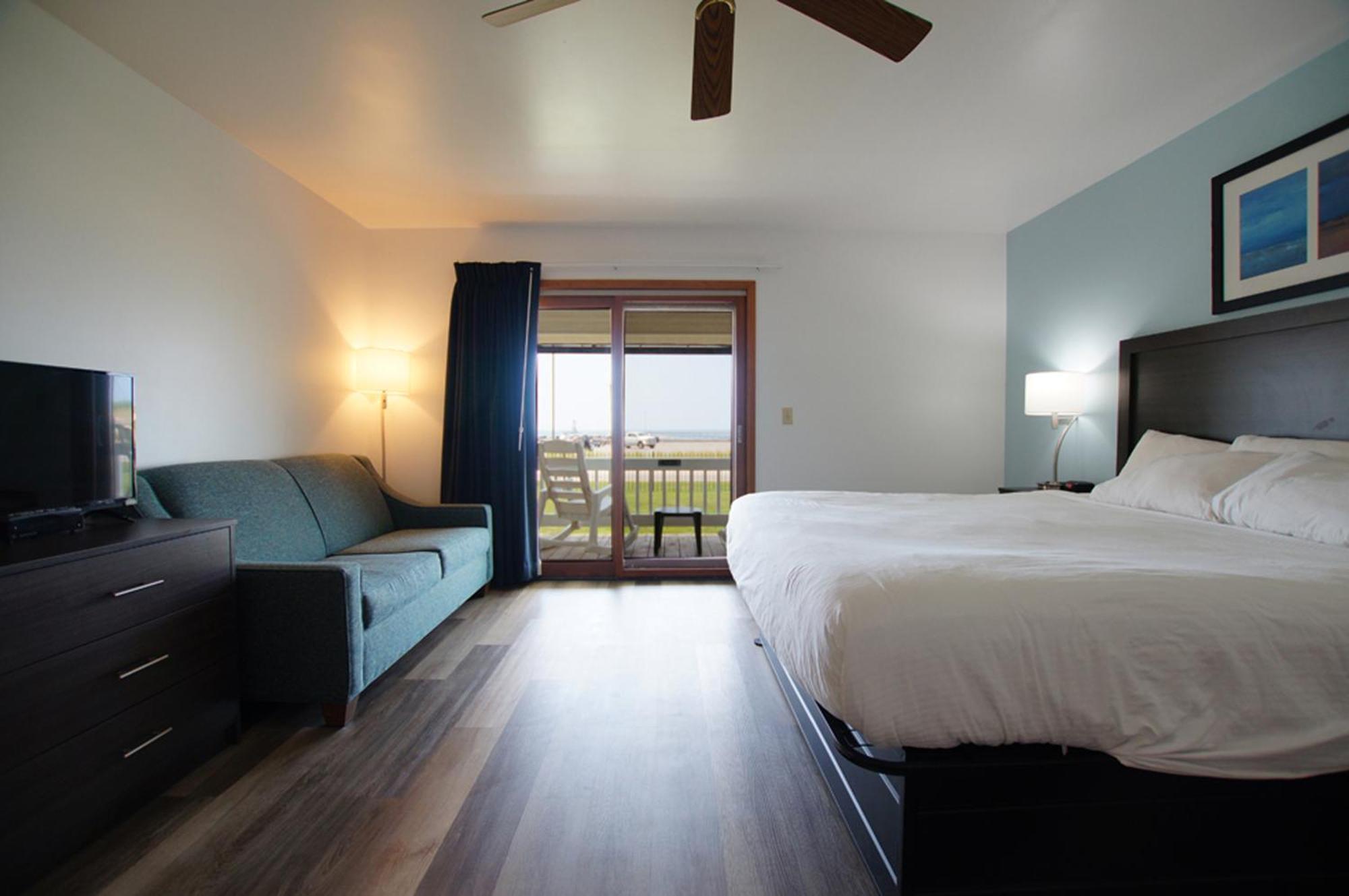 Snyders Shoreline Inn Лудингтон Экстерьер фото