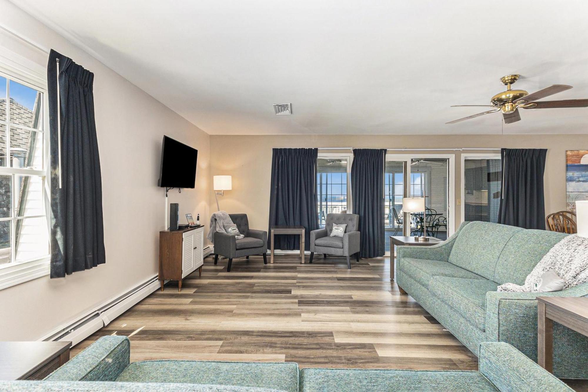 Snyders Shoreline Inn Лудингтон Экстерьер фото