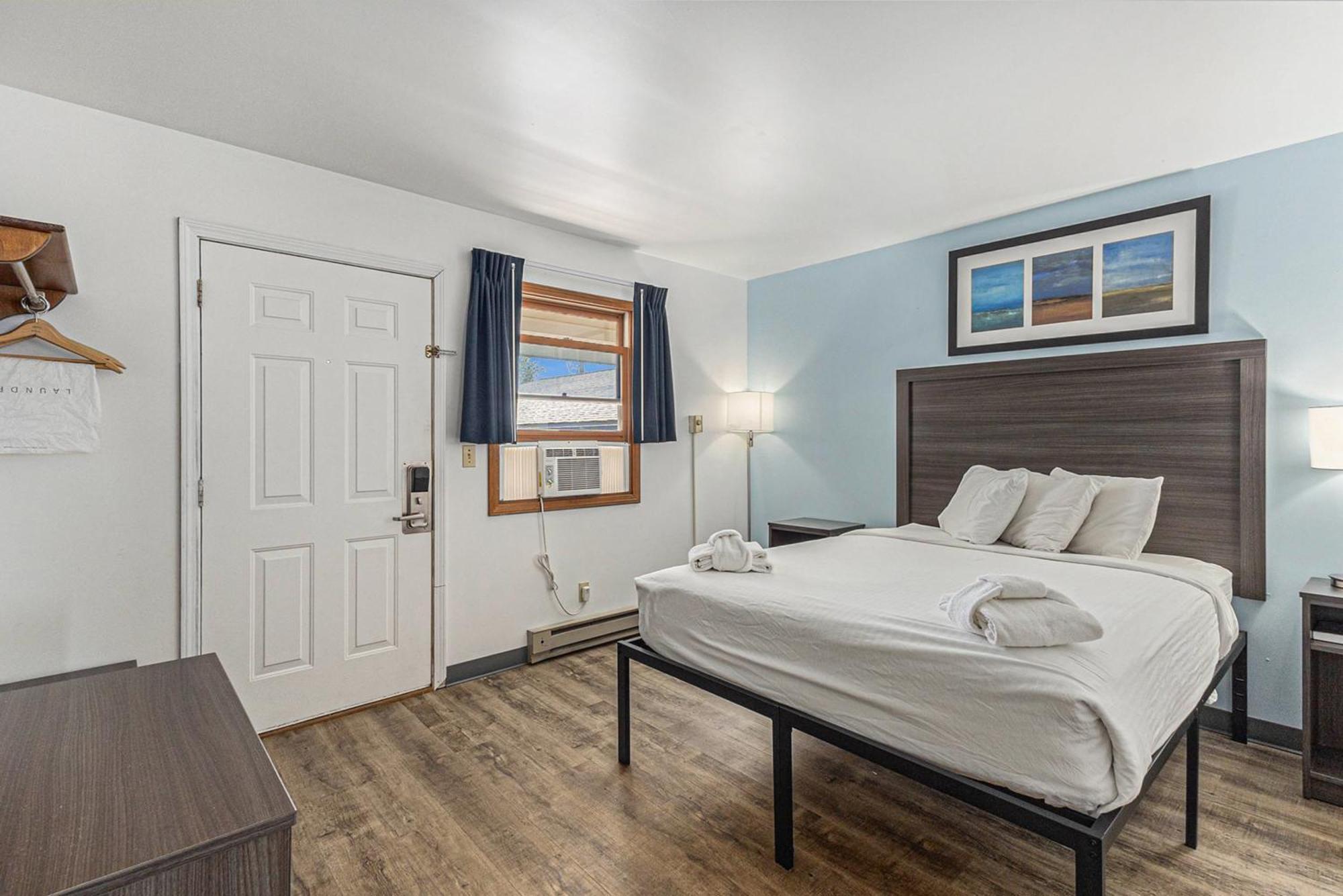 Snyders Shoreline Inn Лудингтон Экстерьер фото