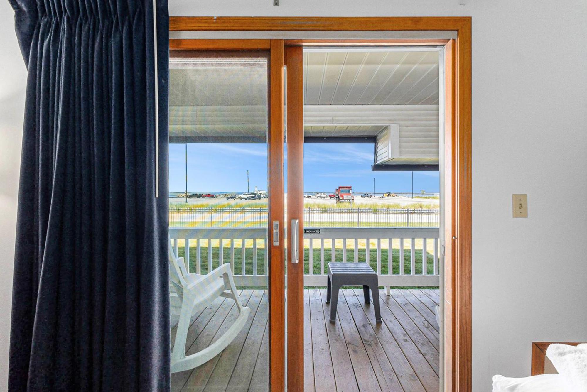 Snyders Shoreline Inn Лудингтон Экстерьер фото